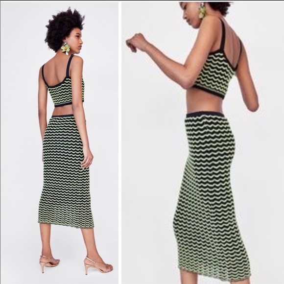 Black & Yellow Crop Top - Picture 8 of 14